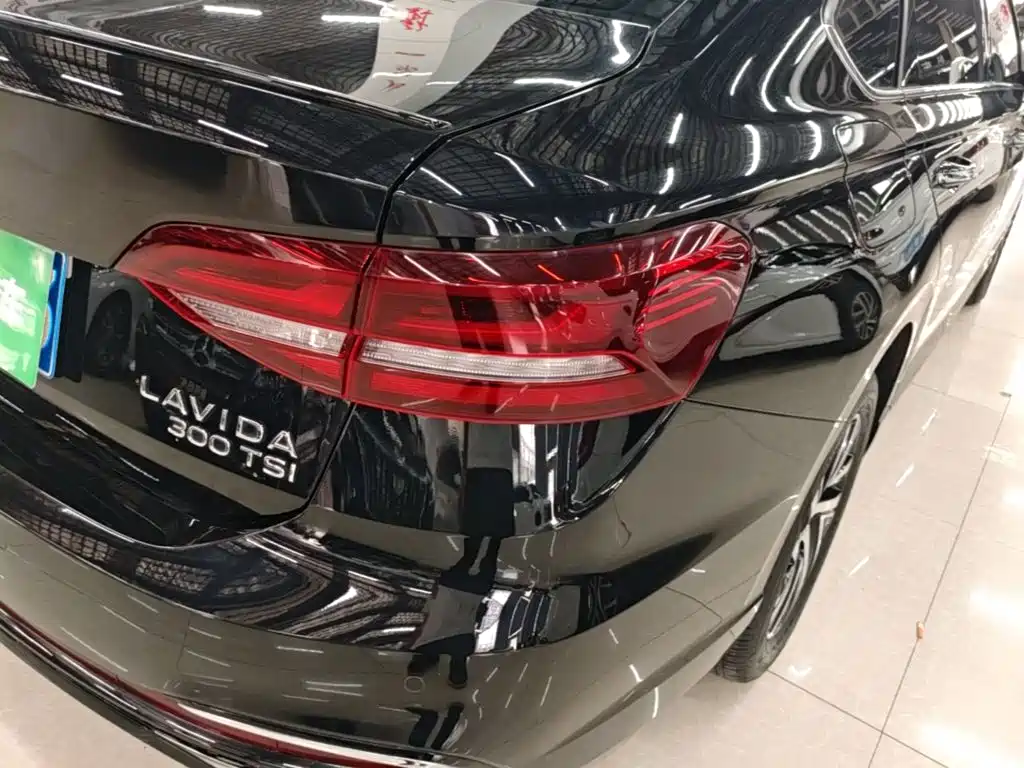 Volkswagen Lavida — миниатюра 8