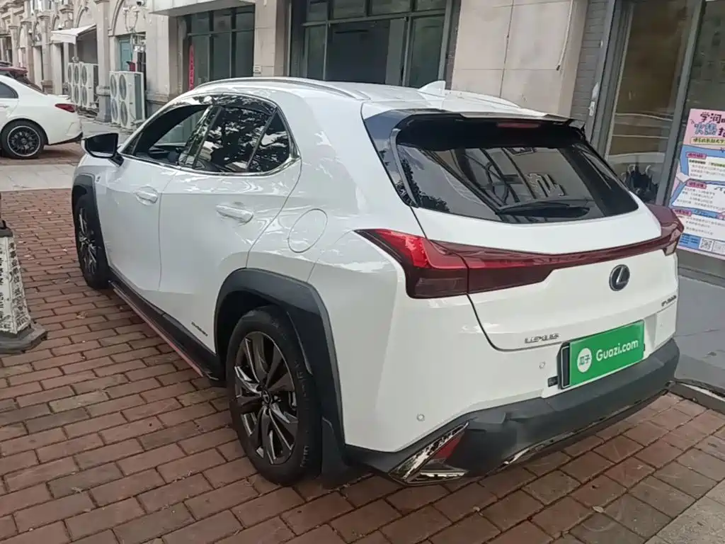 Lexus UX — миниатюра 5