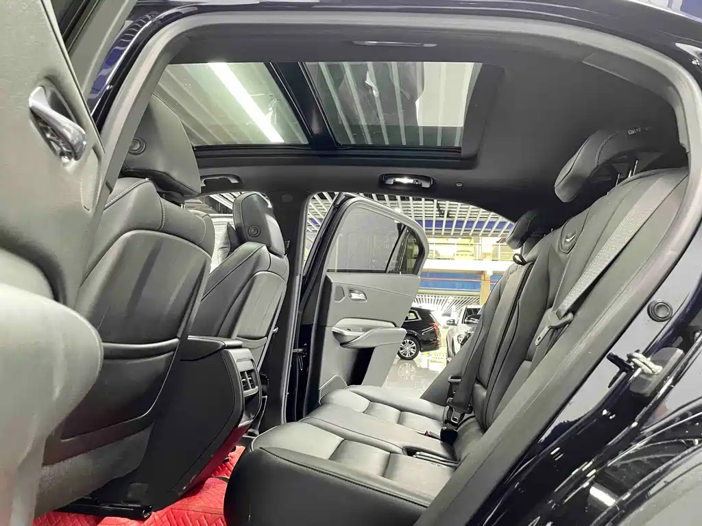 Cadillac XT4 2021 28T Lead