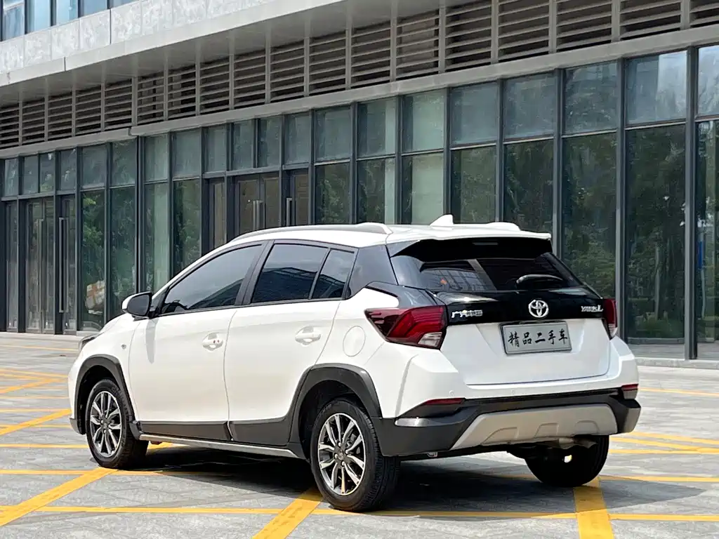 Toyota Yaris L — миниатюра 4