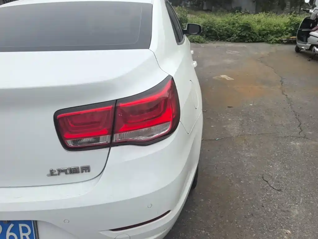 Chevrolet Malibu — миниатюра 8