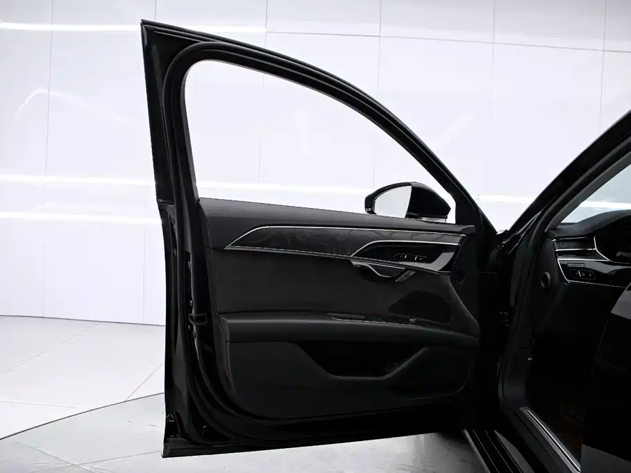 Audi A8 — миниатюра 12