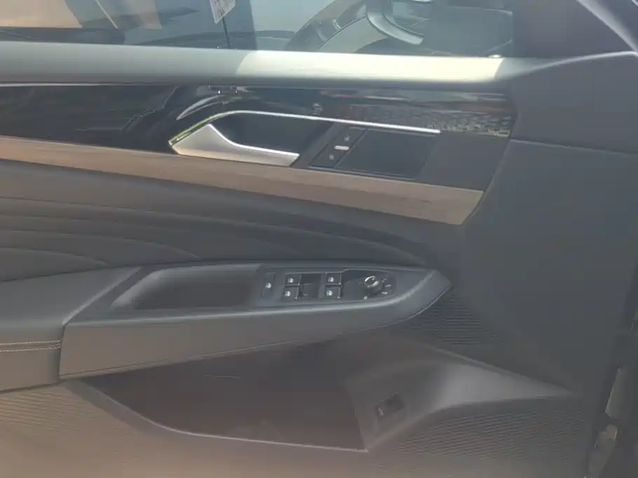 Volkswagen Passat — миниатюра 7