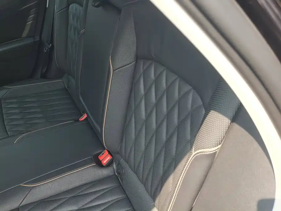 Volkswagen Passat — миниатюра 11