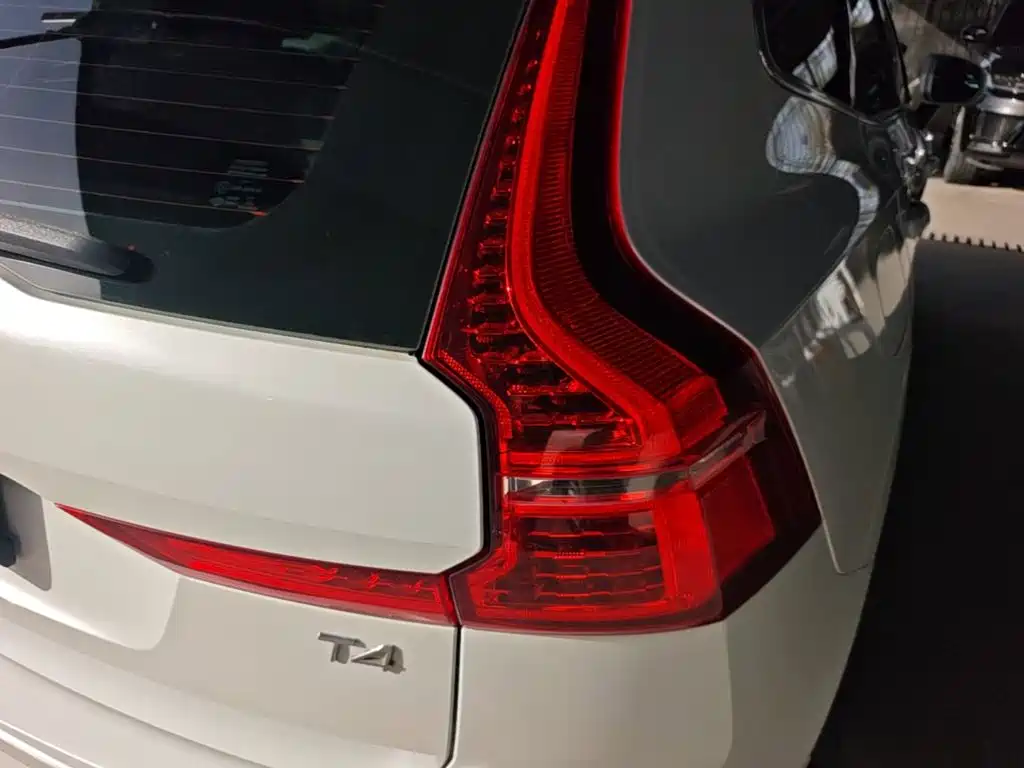 Volvo XC60 — миниатюра 8