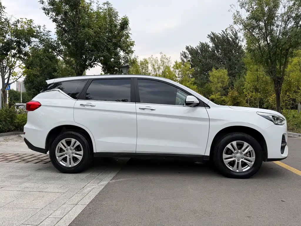 Haval M6 — миниатюра 5