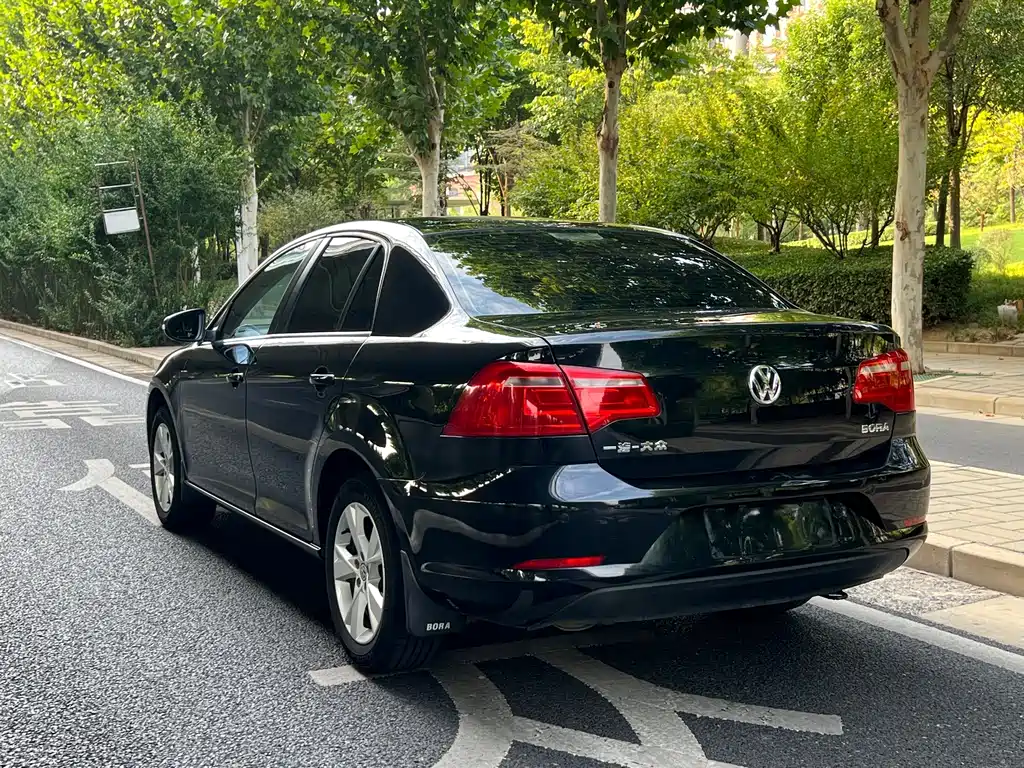 Volkswagen Bora — миниатюра 4