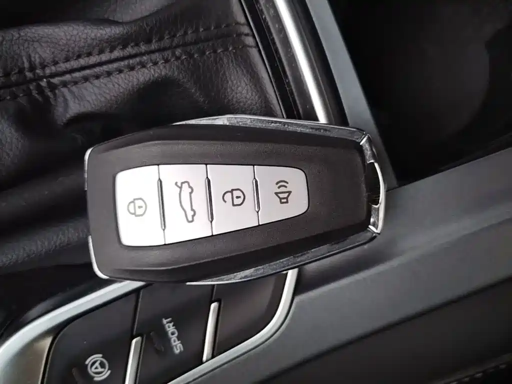Geely Emgrand — миниатюра 11
