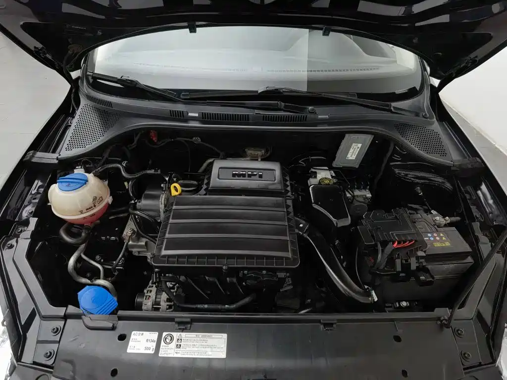 Volkswagen Santana — миниатюра 6