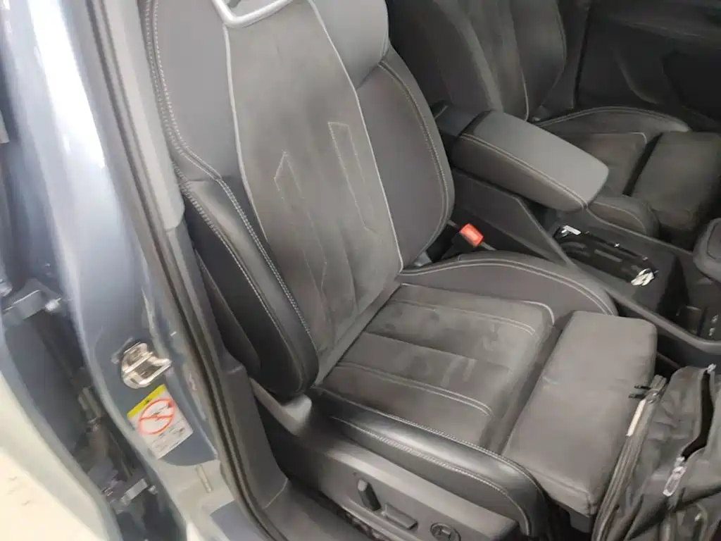 Audi Q4 e-tron — миниатюра 25