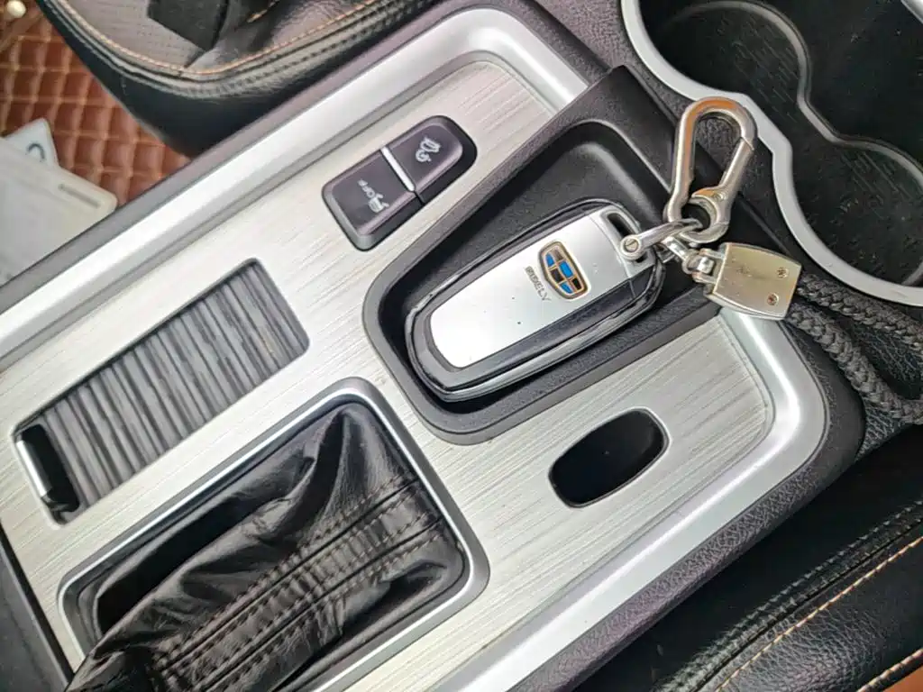 Geely Vision X6 — миниатюра 9