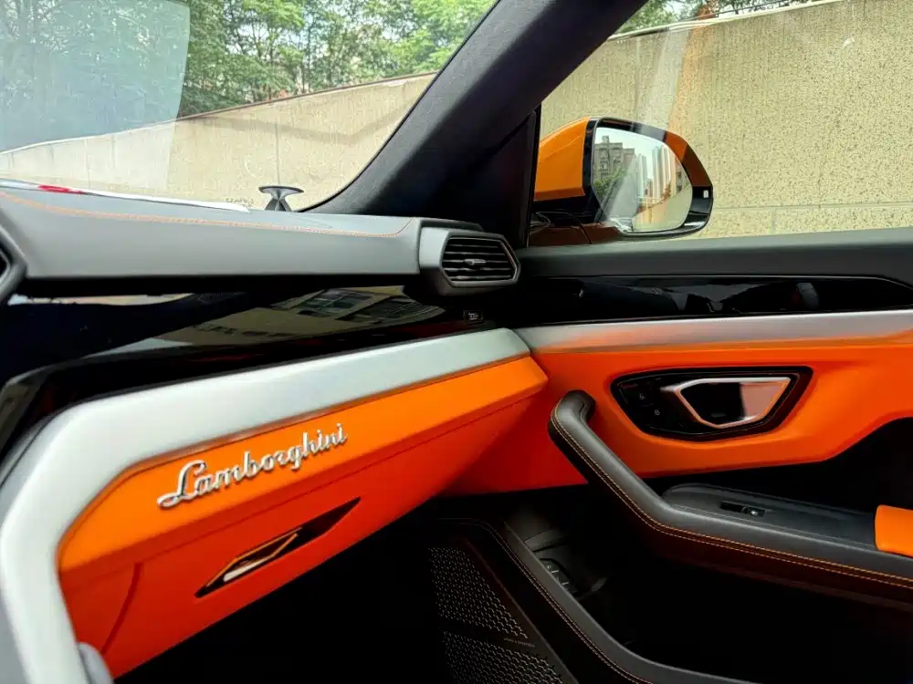 Lamborghini Urus — миниатюра 36
