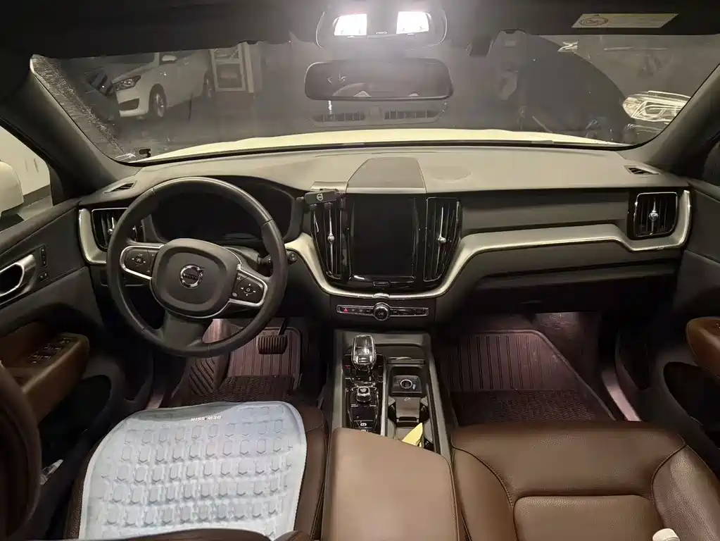 Volvo XC60 — миниатюра 9