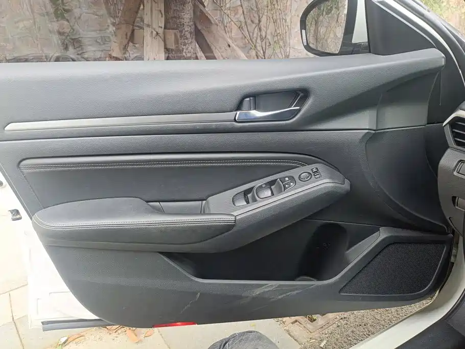 Nissan Teana — миниатюра 7