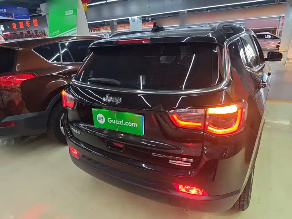 Jeep Compass — миниатюра 6