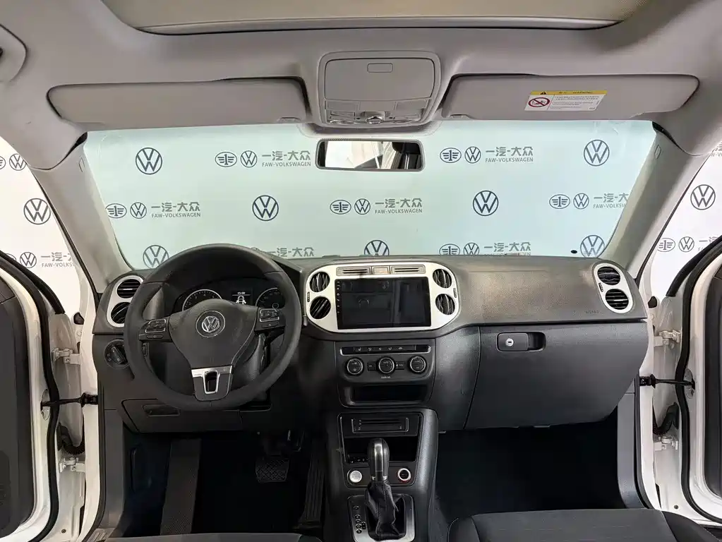 Volkswagen Tiguan — миниатюра 15
