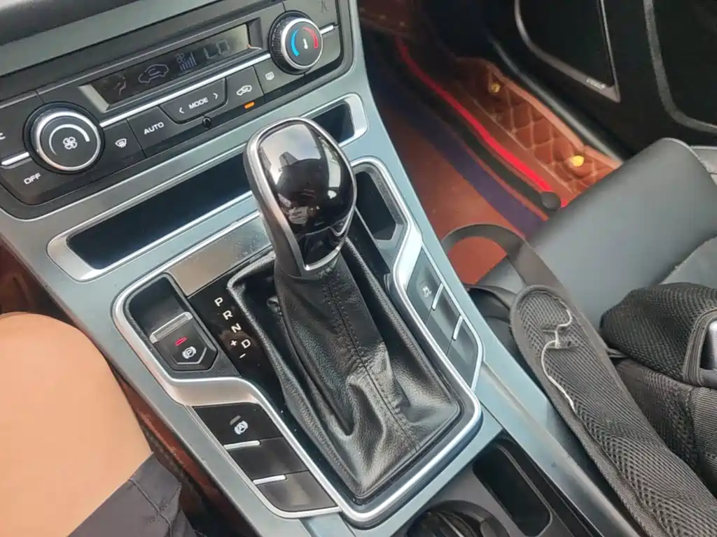 Geely Emgrand — миниатюра 14