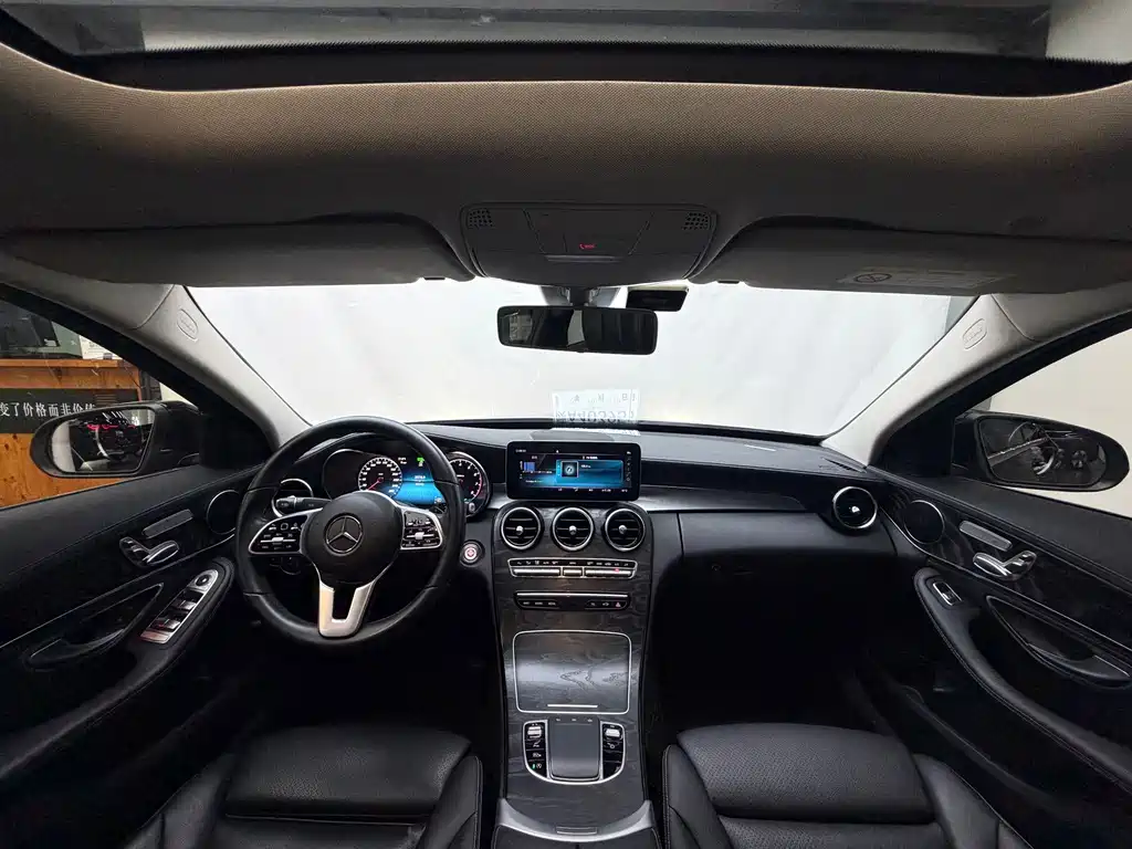 Mercedes-Benz C-Class — миниатюра 15