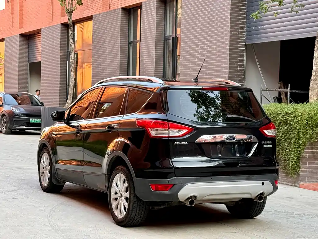 Ford Kuga — миниатюра 6