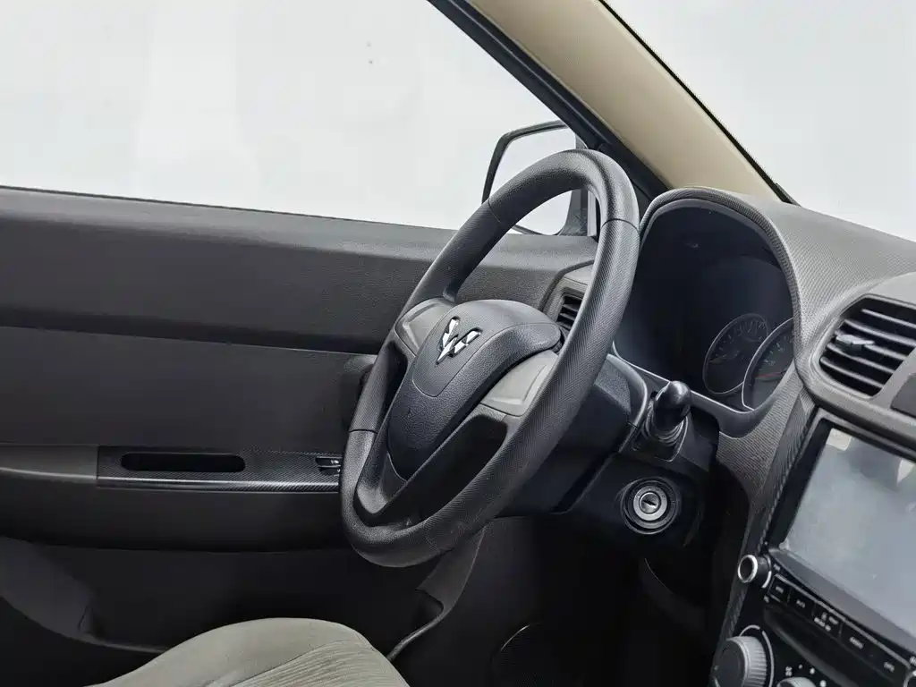 Wuling Hongguang — миниатюра 22