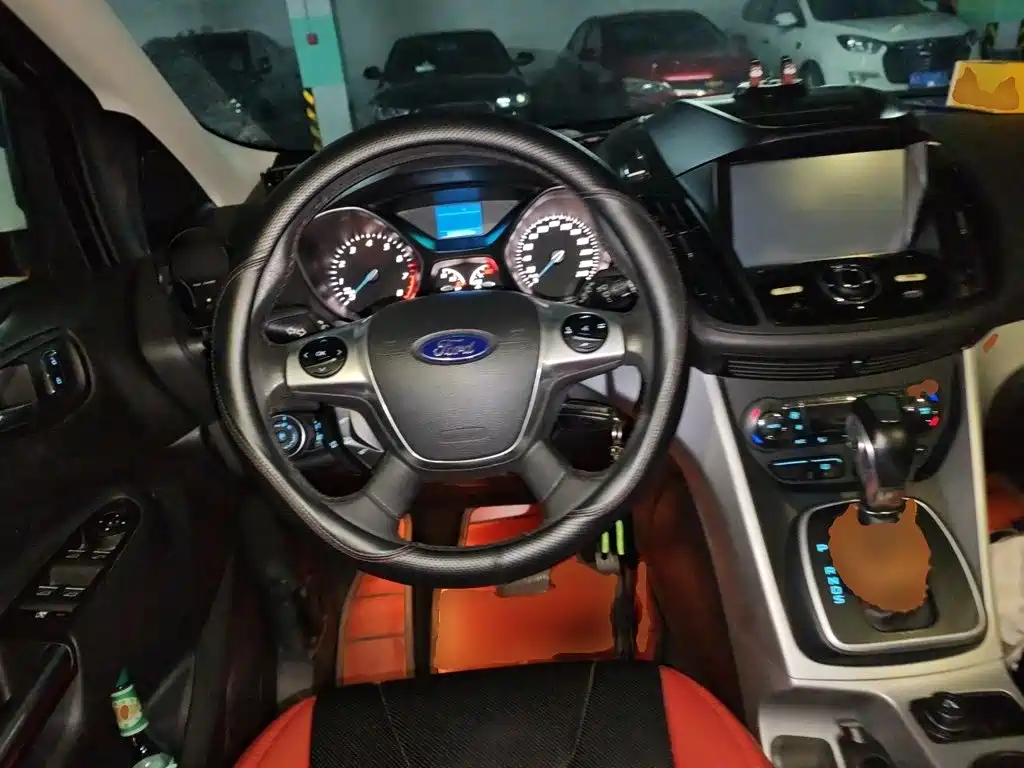 Ford Kuga — миниатюра 6