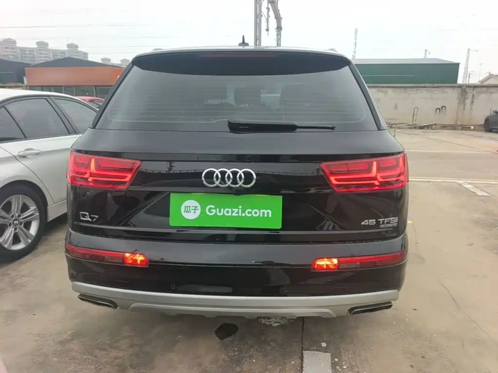 Audi Q7 — миниатюра 6