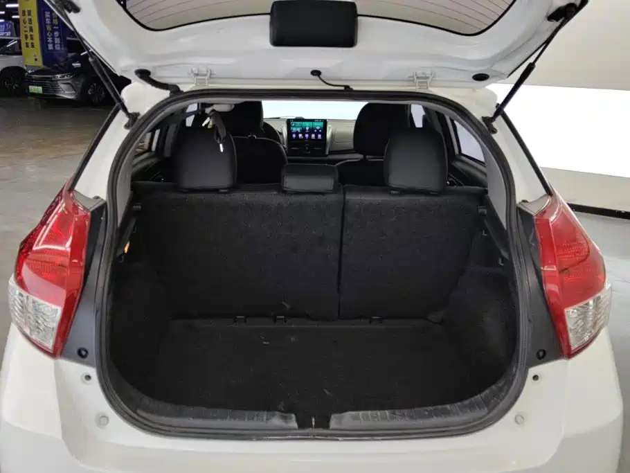 Toyota Yaris L — миниатюра 4