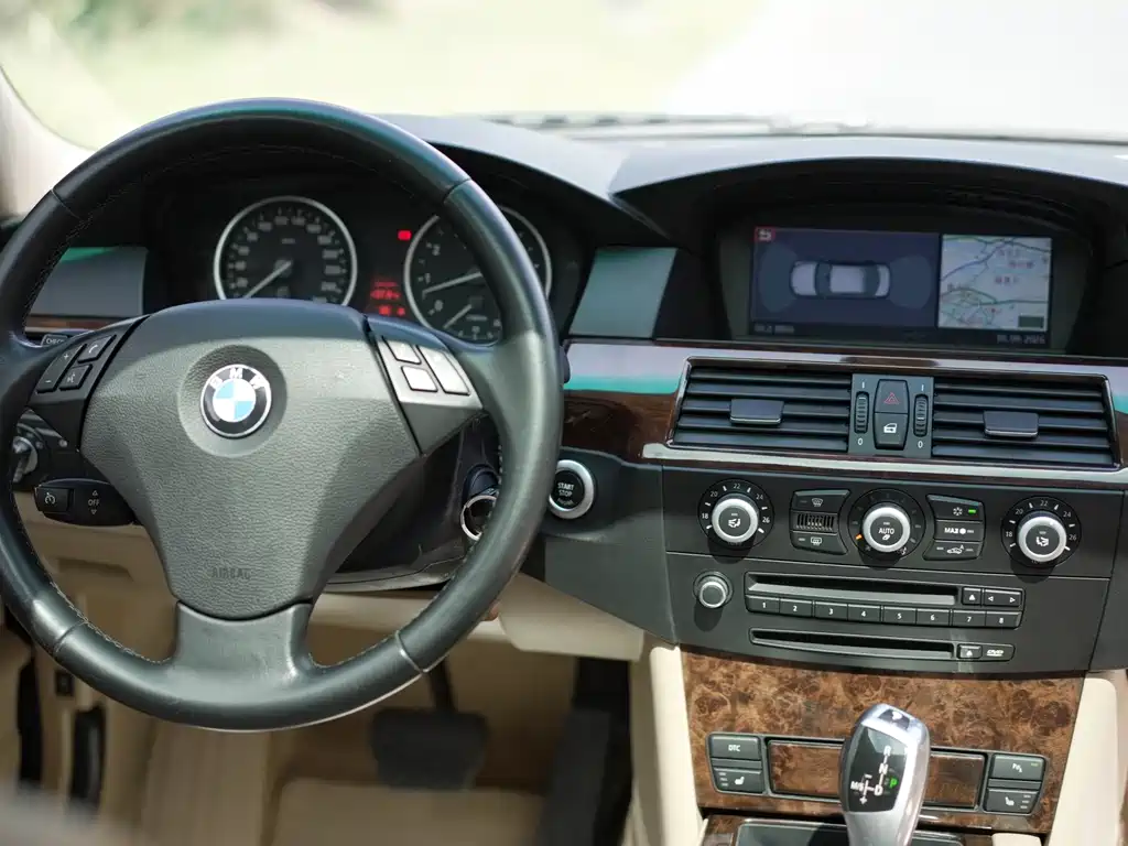 BMW 5 Series — миниатюра 44