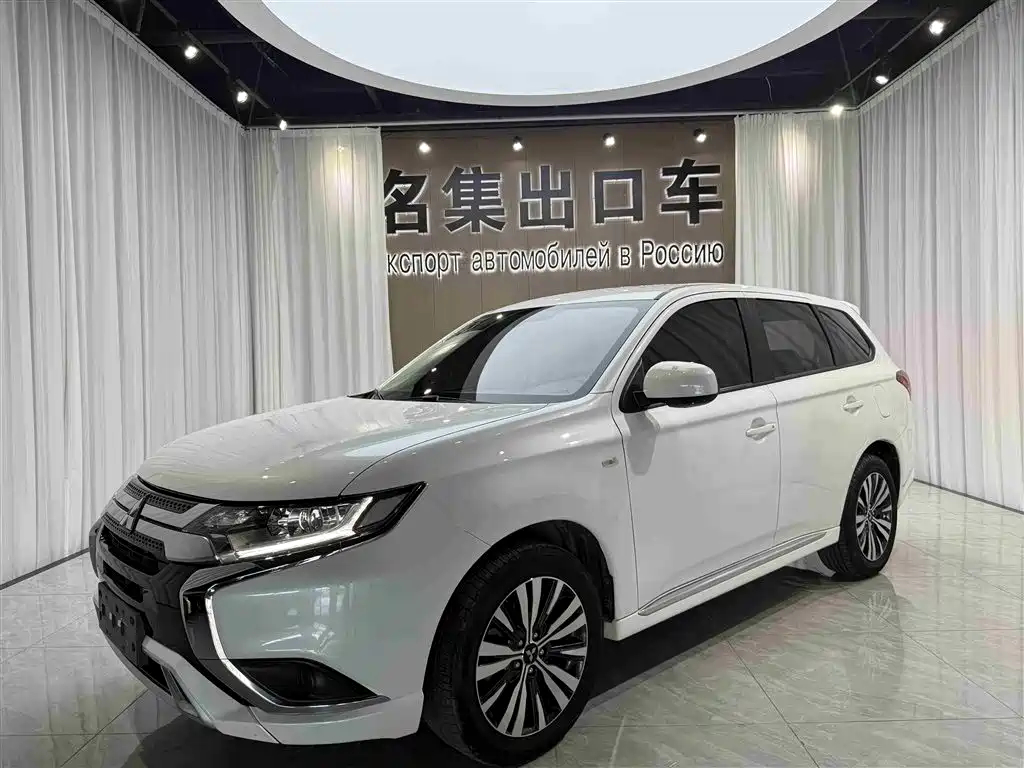 Mitsubishi Outlander 2021