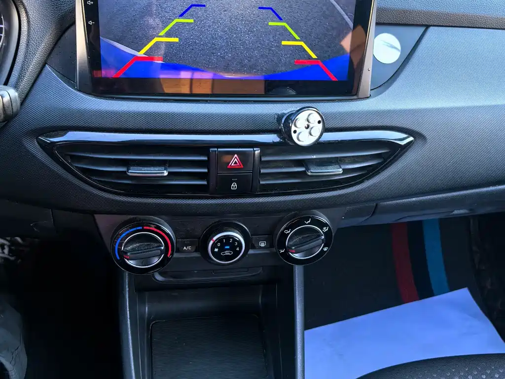 Hyundai Elantra — миниатюра 14