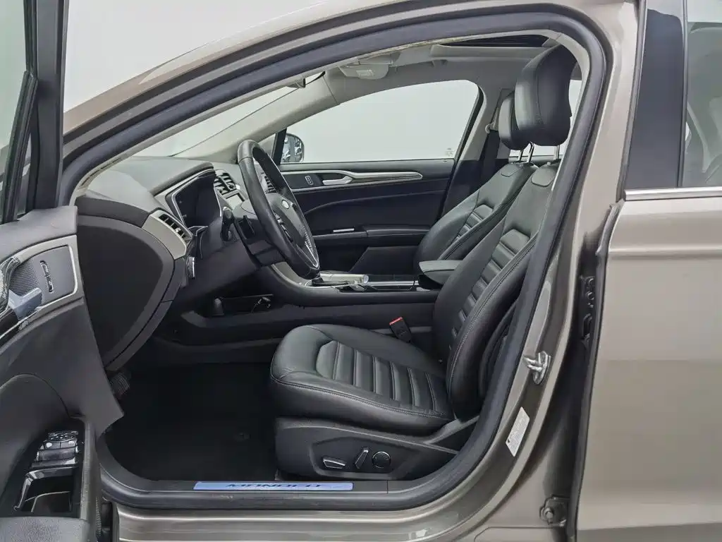 Ford Mondeo — миниатюра 10