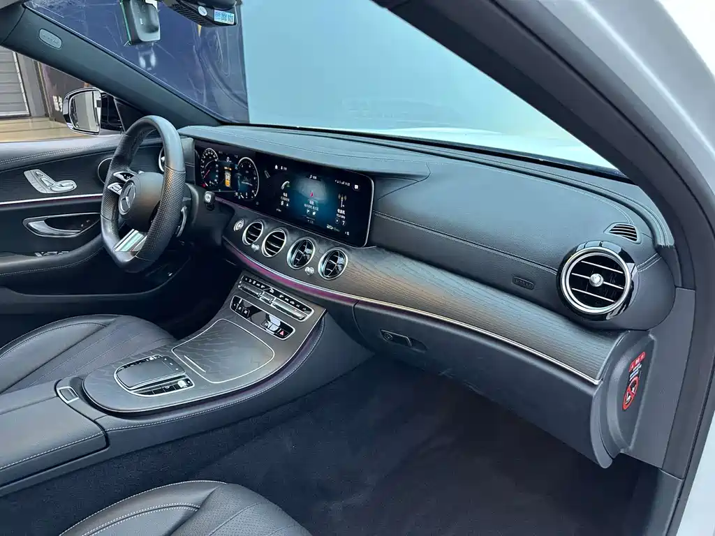 Mercedes-Benz E-Class (Import) — миниатюра 8