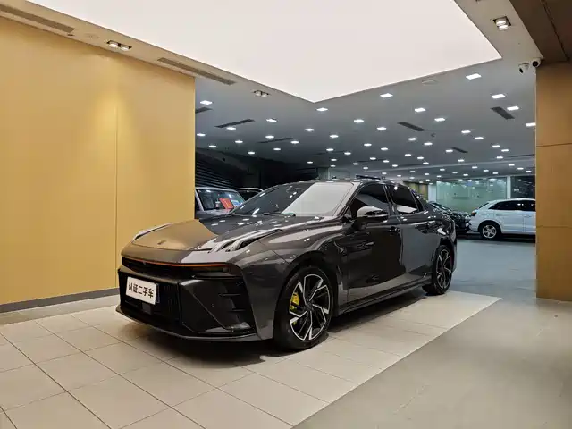 2023 Lynk & Co 03