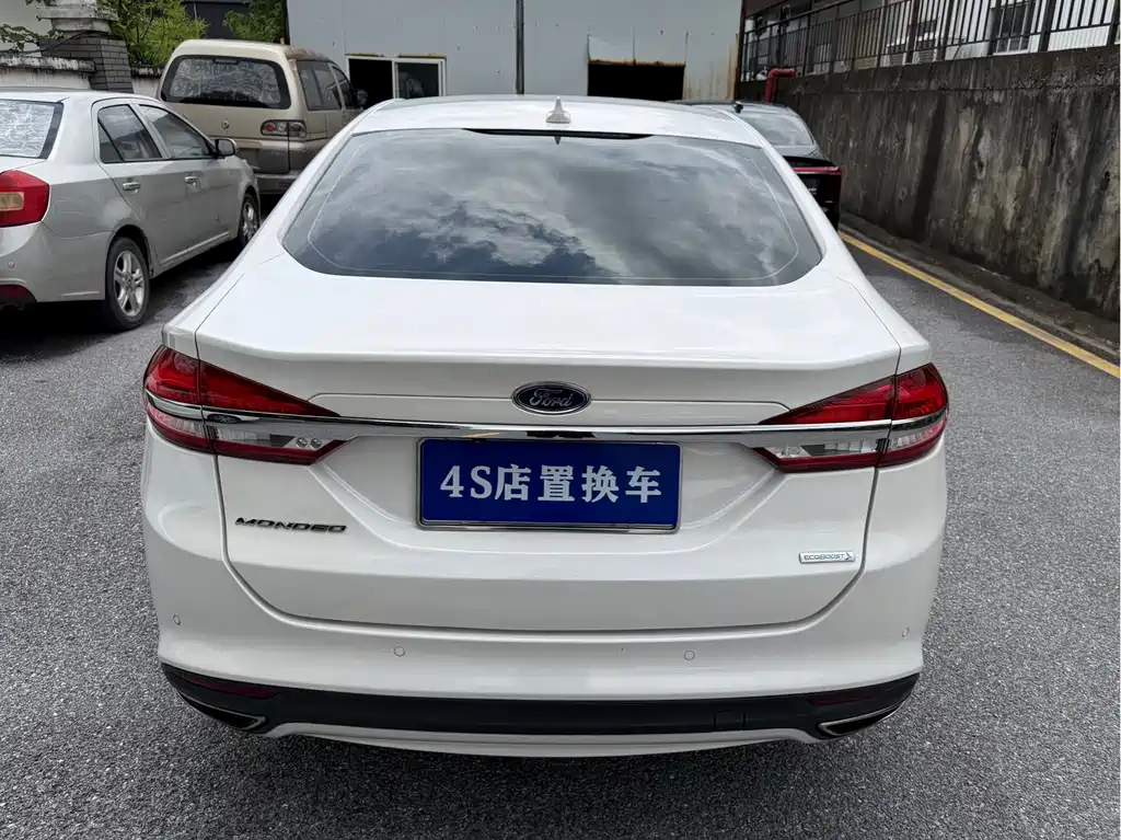 Ford Mondeo — миниатюра 6
