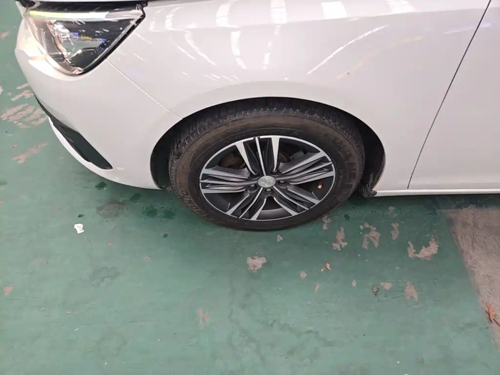 Peugeot 308 — миниатюра 23