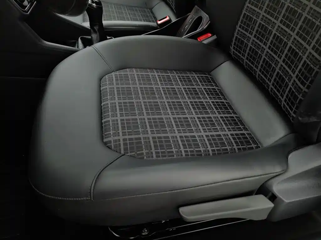 Volkswagen Jetta — миниатюра 20