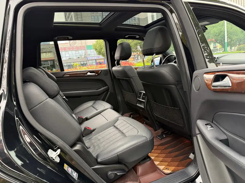 Mercedes-Benz GLS — миниатюра 11