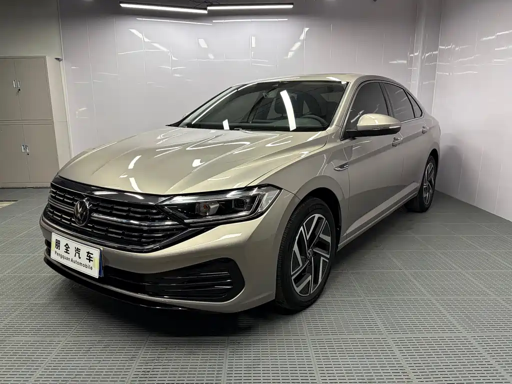 Купить Volkswagen Sagitar