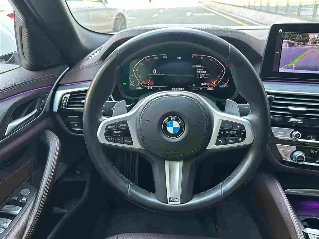 BMW 5 Series — миниатюра 6
