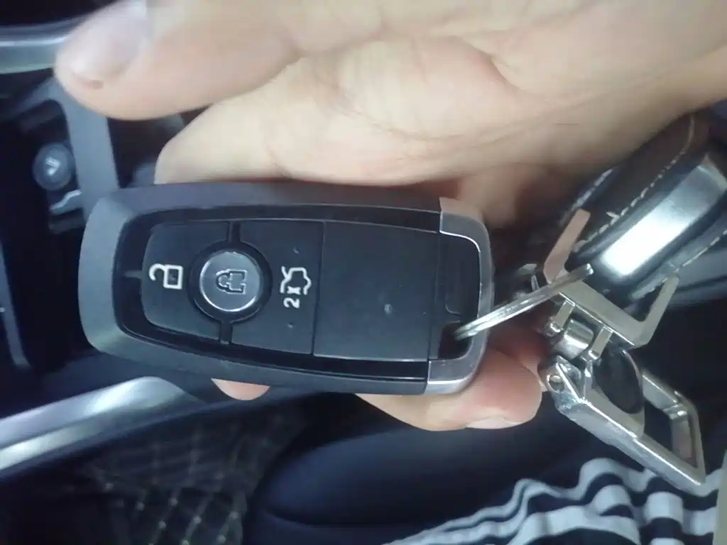 Ford Mondeo — миниатюра 9