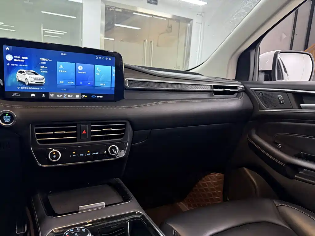 Ford Edge — миниатюра 18