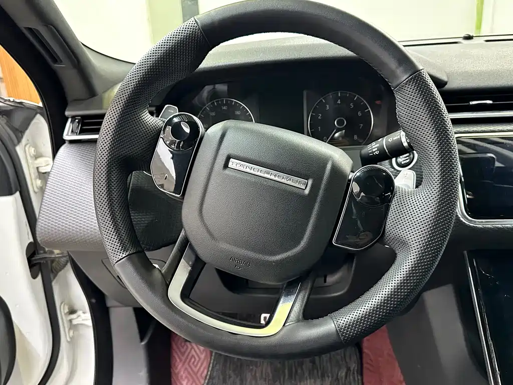 Land Rover Velar — миниатюра 13