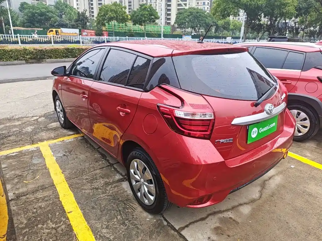Toyota Yaris L — миниатюра 5