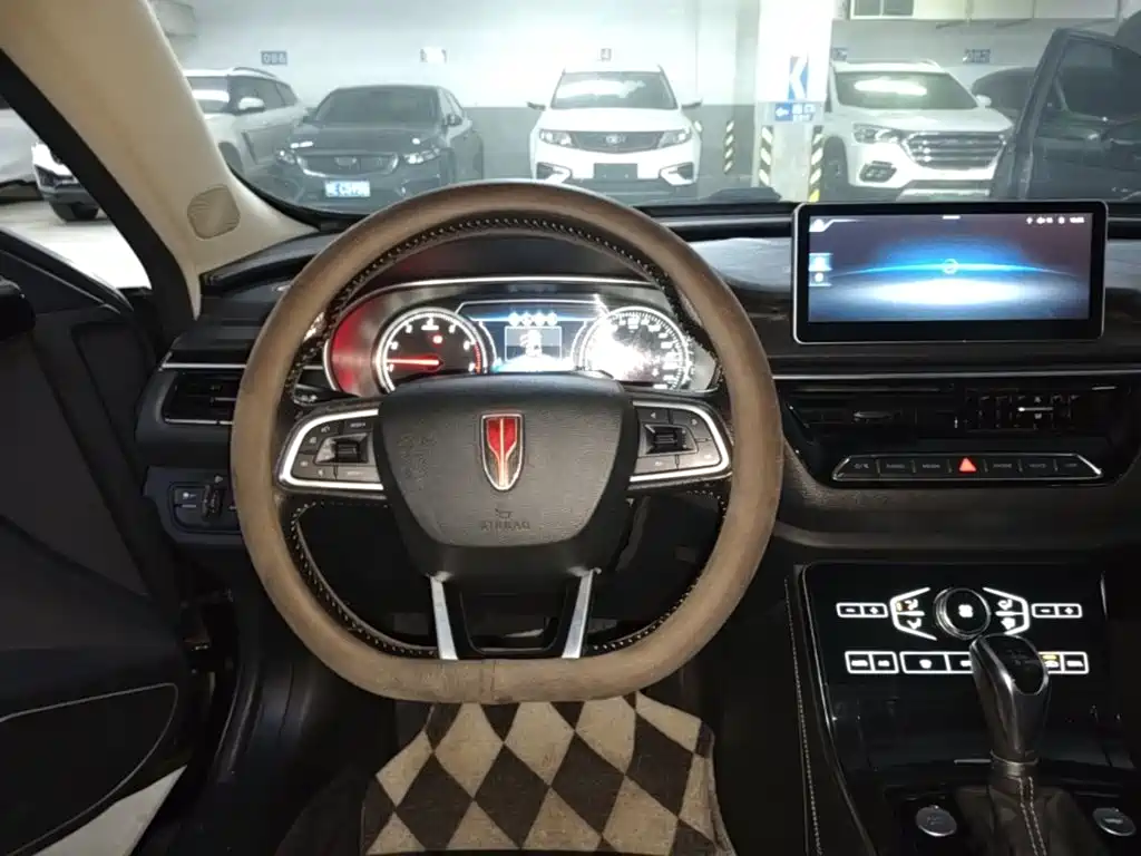 Hongqi Hongqi H5 — миниатюра 11