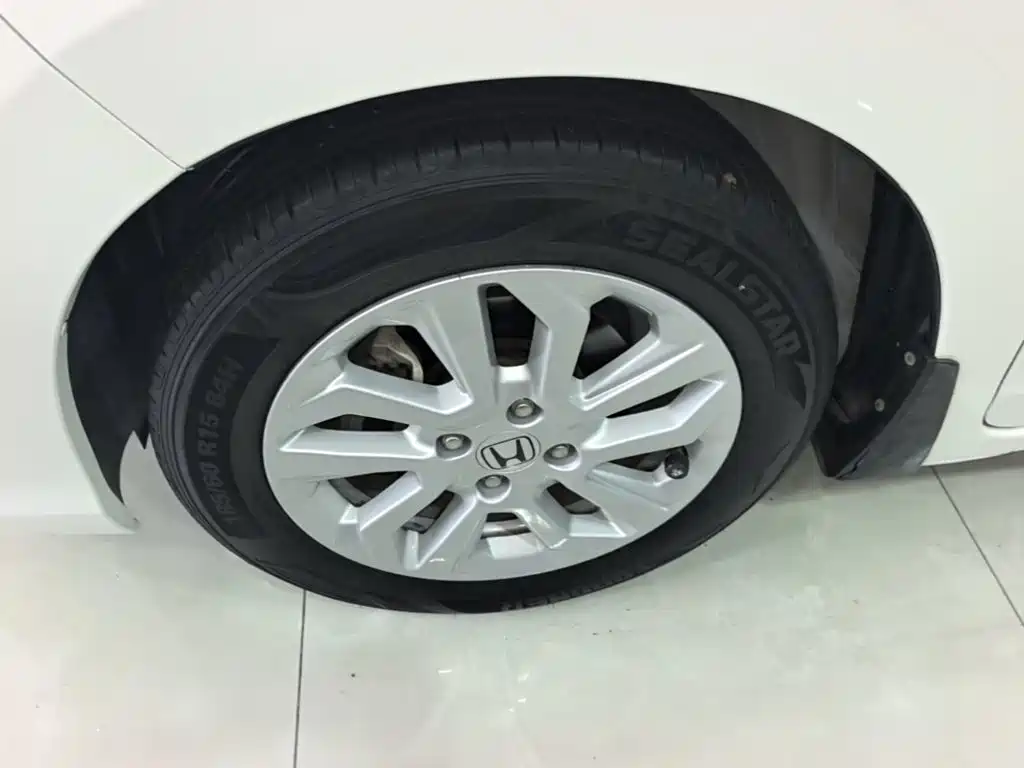 Honda Fit — миниатюра 23
