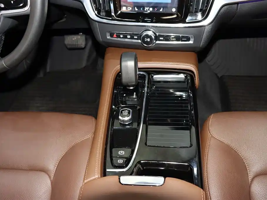 VOLVO S90 PLUG IN HYBRID