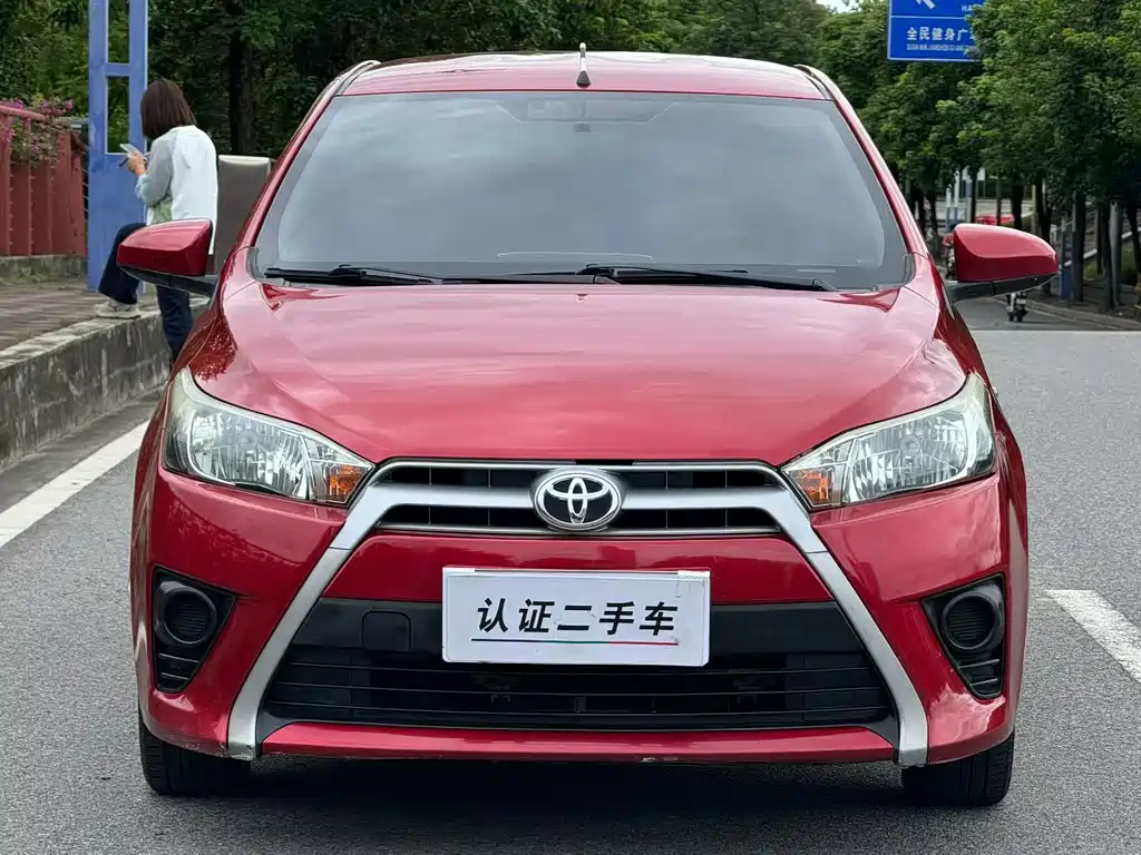 Toyota Yaris L — миниатюра 2