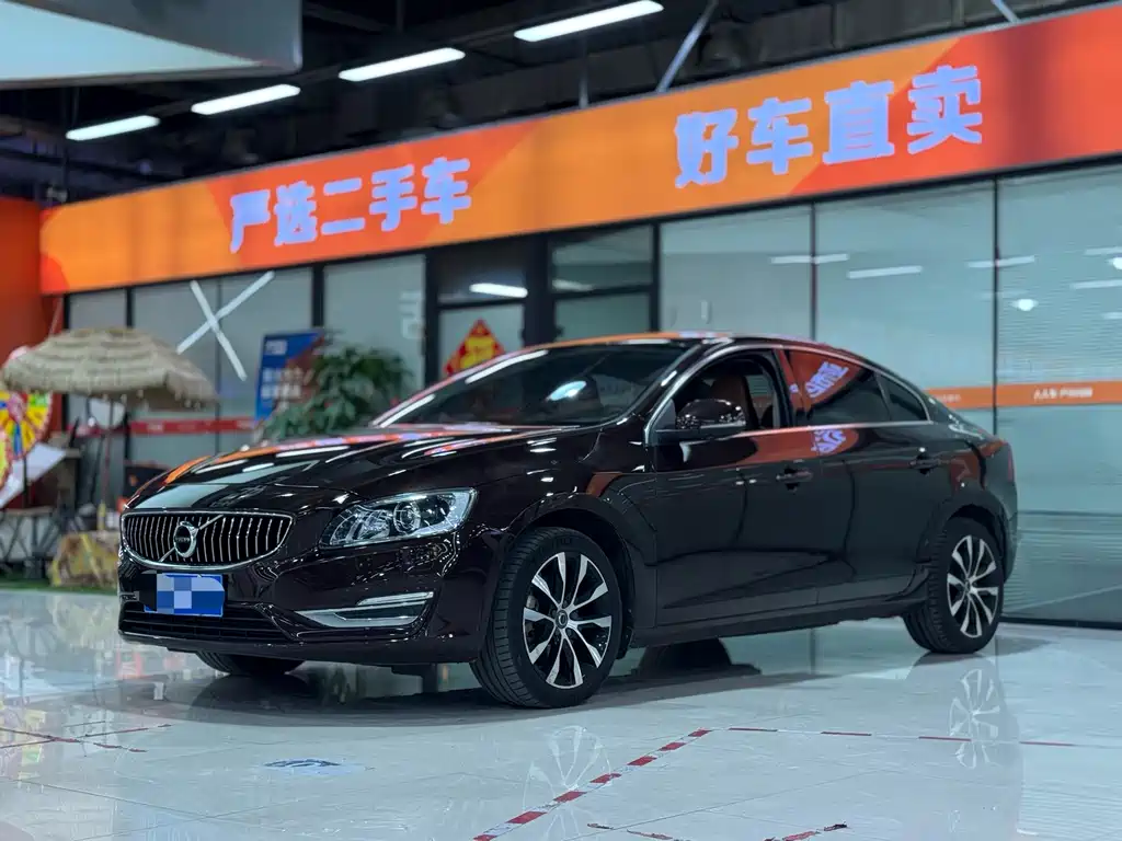 Купить Volvo S60