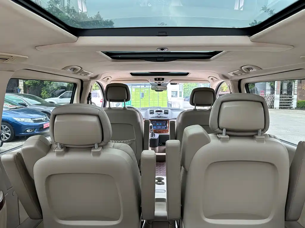 Mercedes-Benz Viano — миниатюра 14