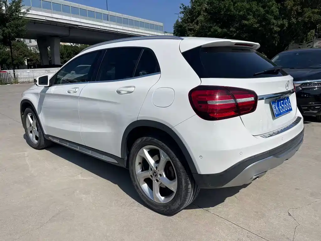 Mercedes-Benz GLA — миниатюра 6